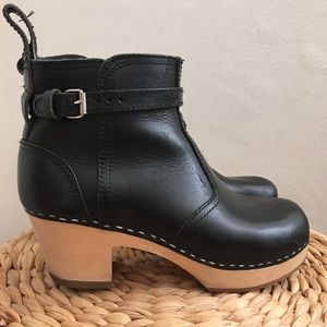 Swedish Hasbeens black bootie (wooden sole)